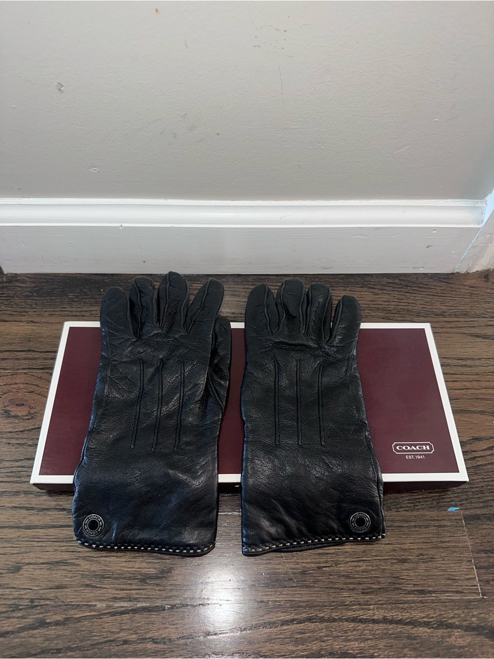 Coach Women’s Black Leather Gloves
